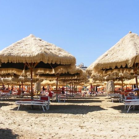 Appartamento In Pieno Centro Pescara Eksteriør billede
